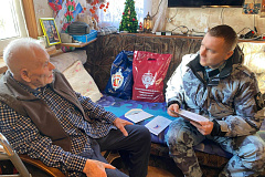 Столичные росгвардейцы поздравили ветеранов с Днём защитника Отечества